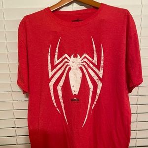 T-Shirt Marvels Vintage-Smoke/pet free home. No stains, rips, etc. Hand Wash